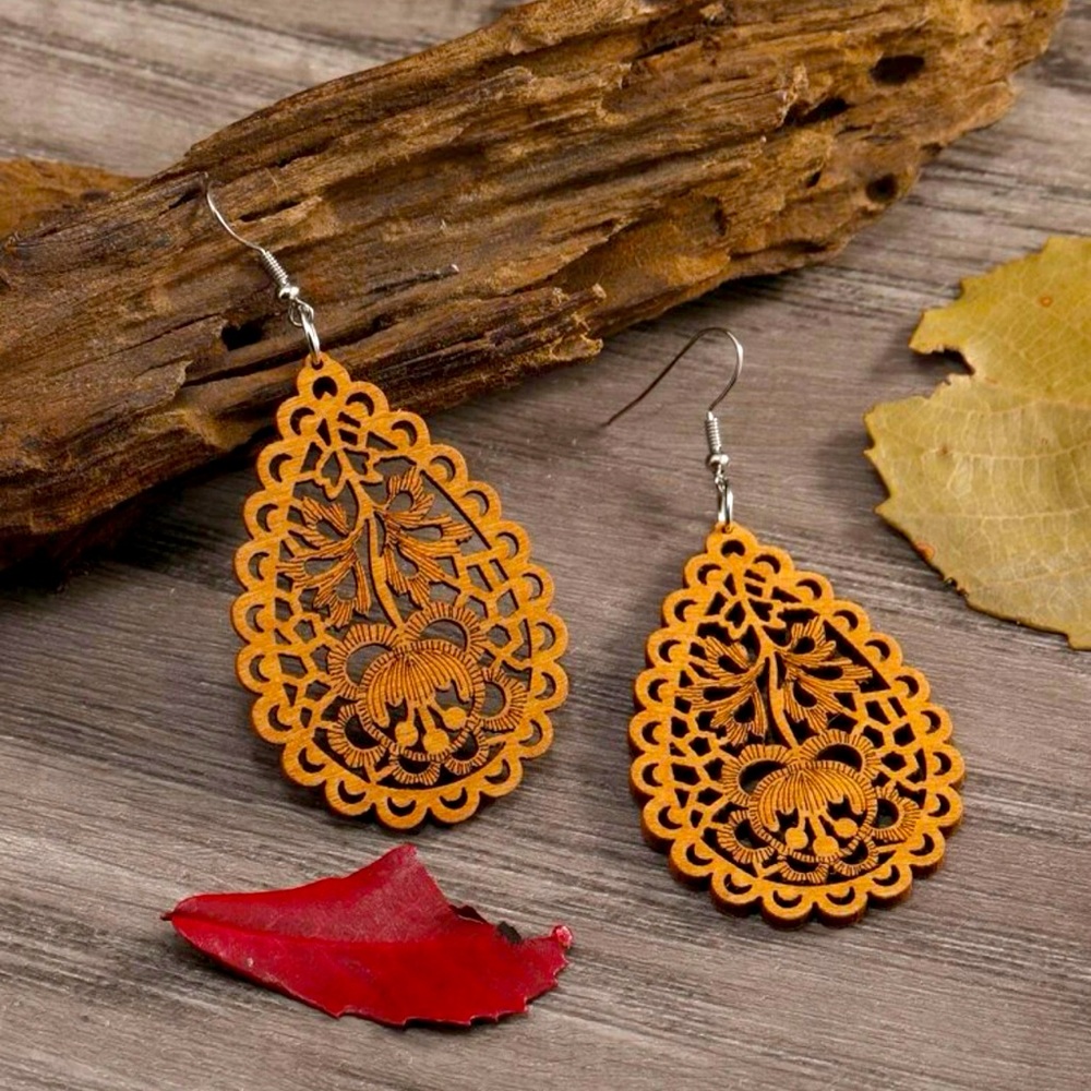 Wood Hollow Out Water Drop Earrings‎